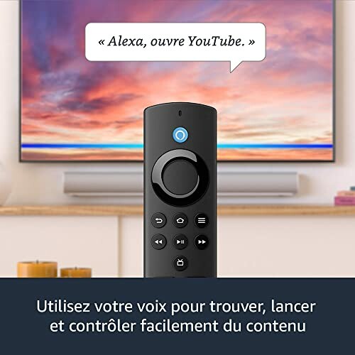 Fire TV remote with Alexa voice command in French to open YouTube.